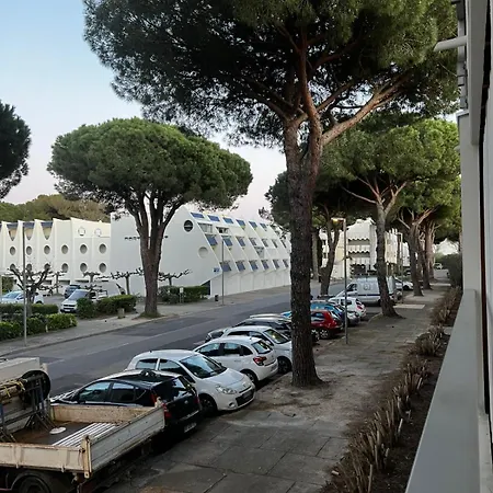 Studio With Balcony And Private Parking Lejlighed